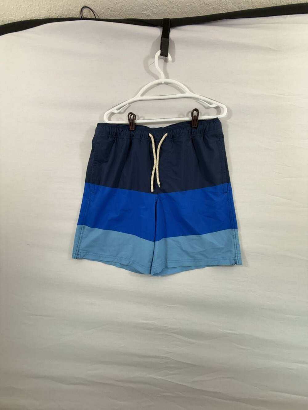 Trinity Coast Men's Blue Colorblock Swim Trunks LT